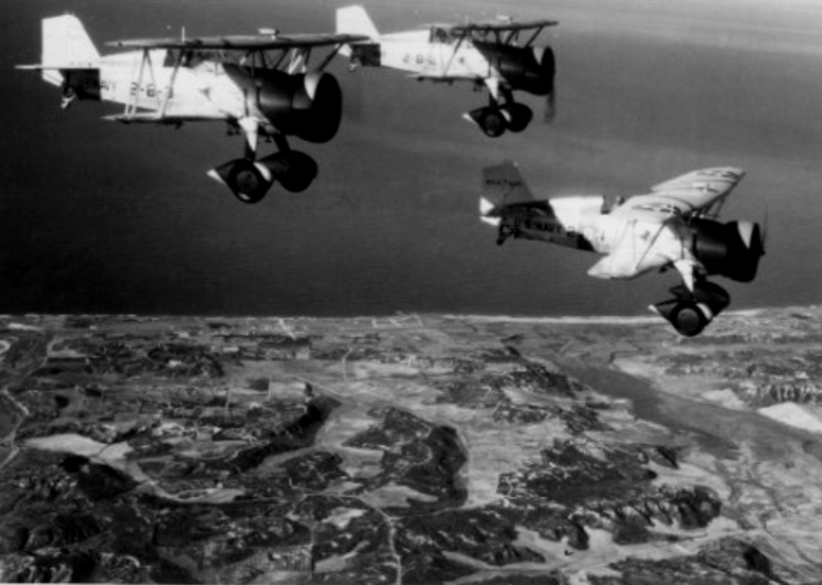 File:Curtiss BFC-2s VF-2B in flight 1930s.jpg