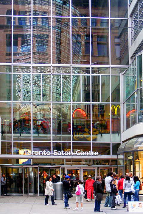 Toronto Eaton Centre - Wikipedia