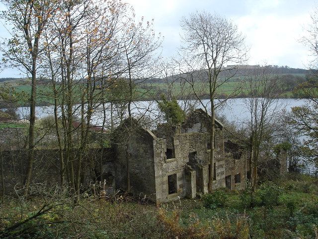 File:Former Gardener's cottage in Lochcote estate, Bathgate Hills West Lothian - geograph.org.uk - 74885.jpg