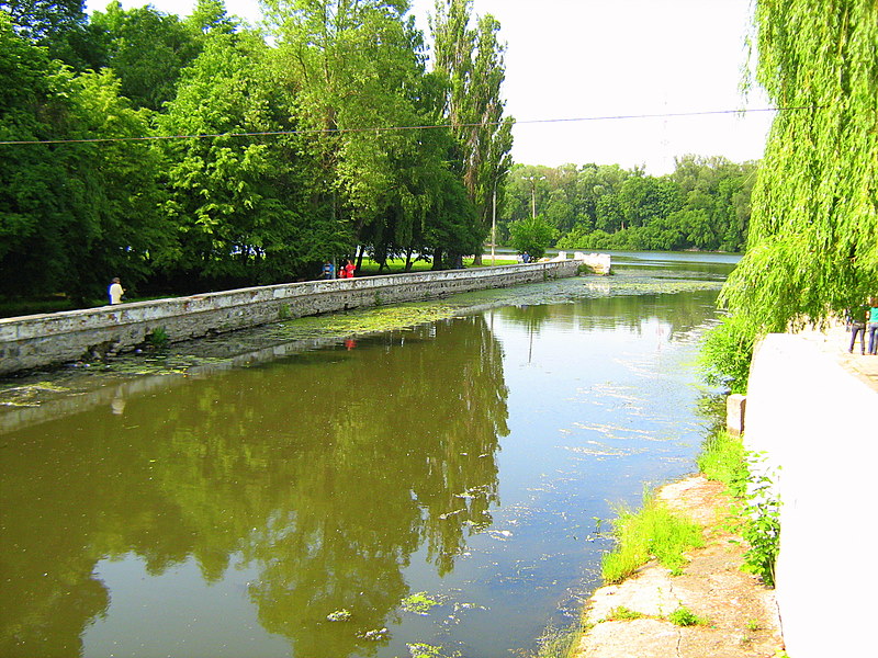 File:Khmeln river.jpg