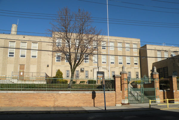 File:LincolnElementarySchool.jpg