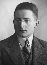 Мариан Реевский (вероятно 1932 год, когда он первым разгадал механизм Энигмы). Фото предоставила Янина Сыльвестшак, дочь Реевского.