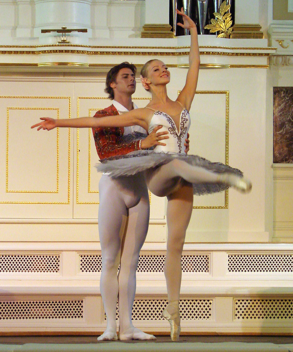 Примерка балетного бандажа