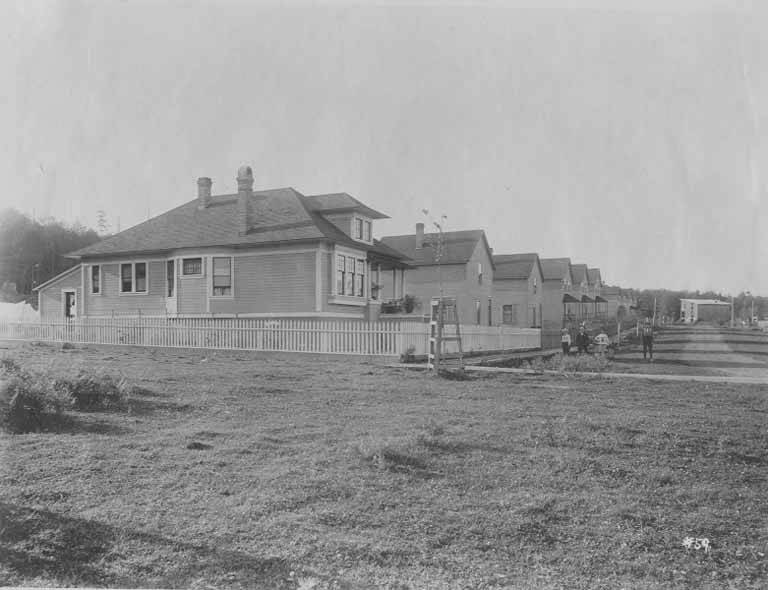 File:Residences on Second Street, Port Ludlow, Washington, probably 1907 (WASTATE 3475).jpeg