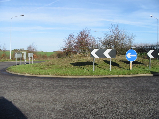 File:Roundabout NE of A2 - geograph.org.uk - 311253.jpg