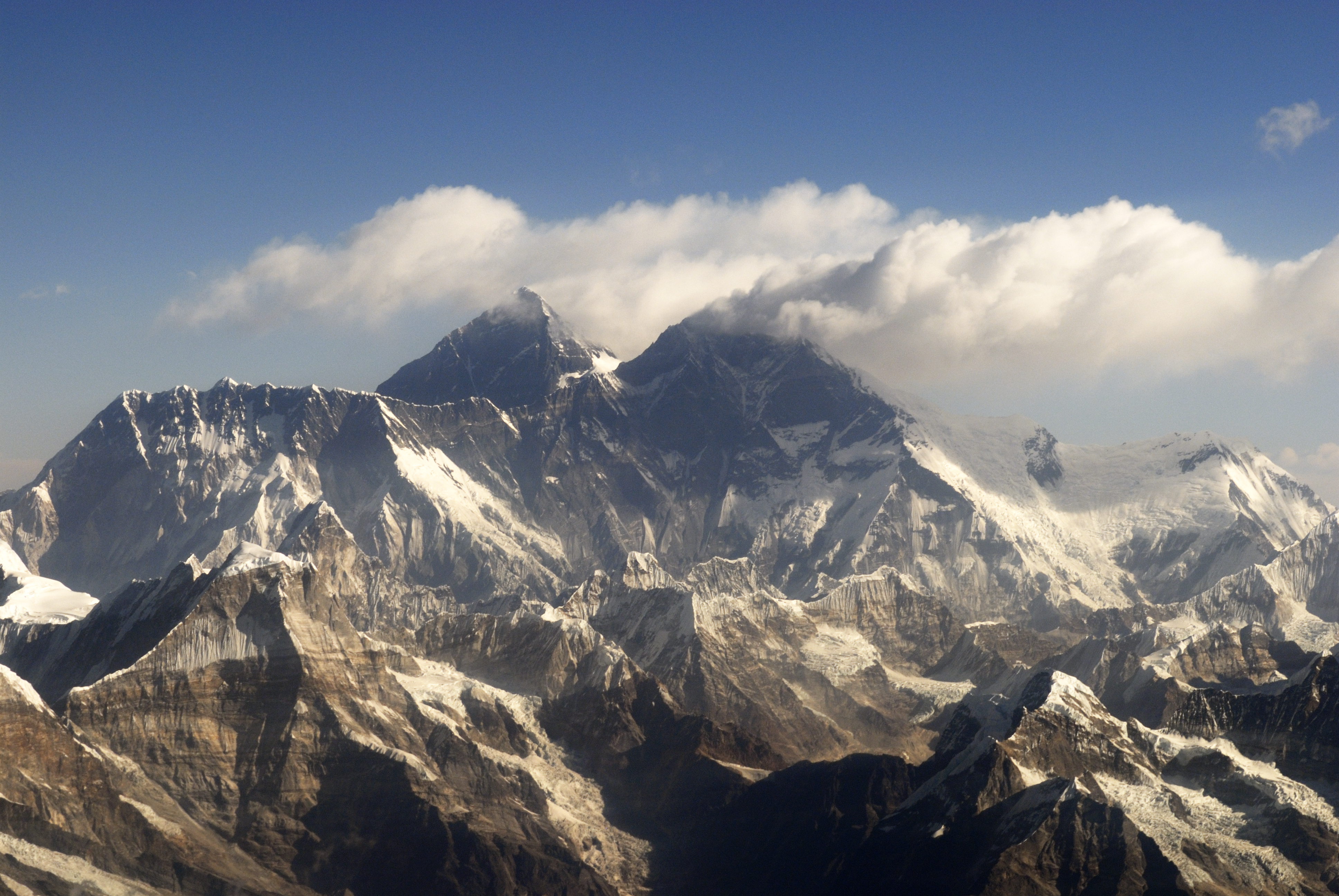 How Mount Everest become an overcrowded tourist destination - The