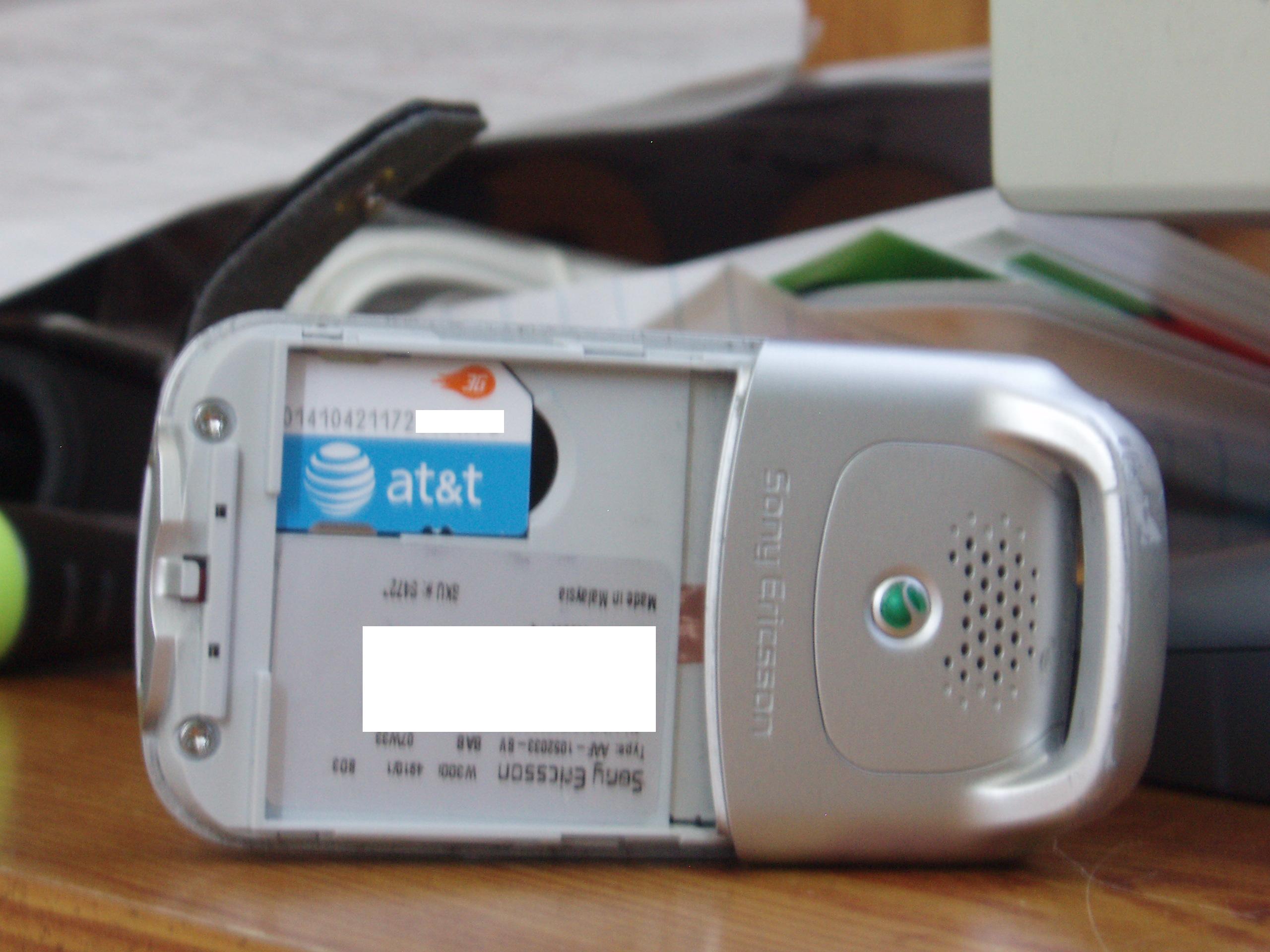 File:Sony Ericsson W300i AT&T SIM.JPG - Wikipedia