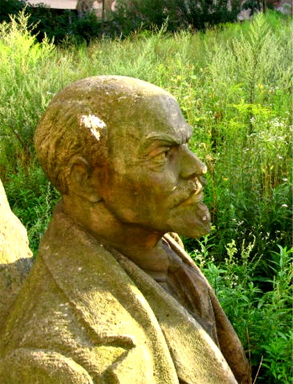 File:Stalin a lenin Olomouc 1.JPG