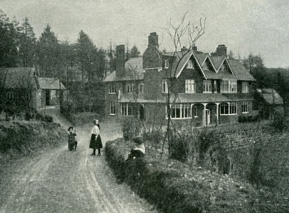 File:UndershawCirca1900.jpg