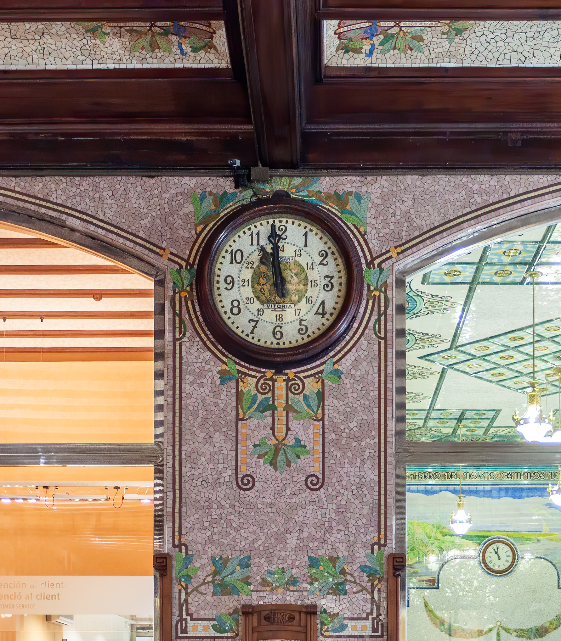 Настрой часы на станции мини. Вокзал часы интерьер. Central Railway Station Clock. Aarau Railway Station Clock.