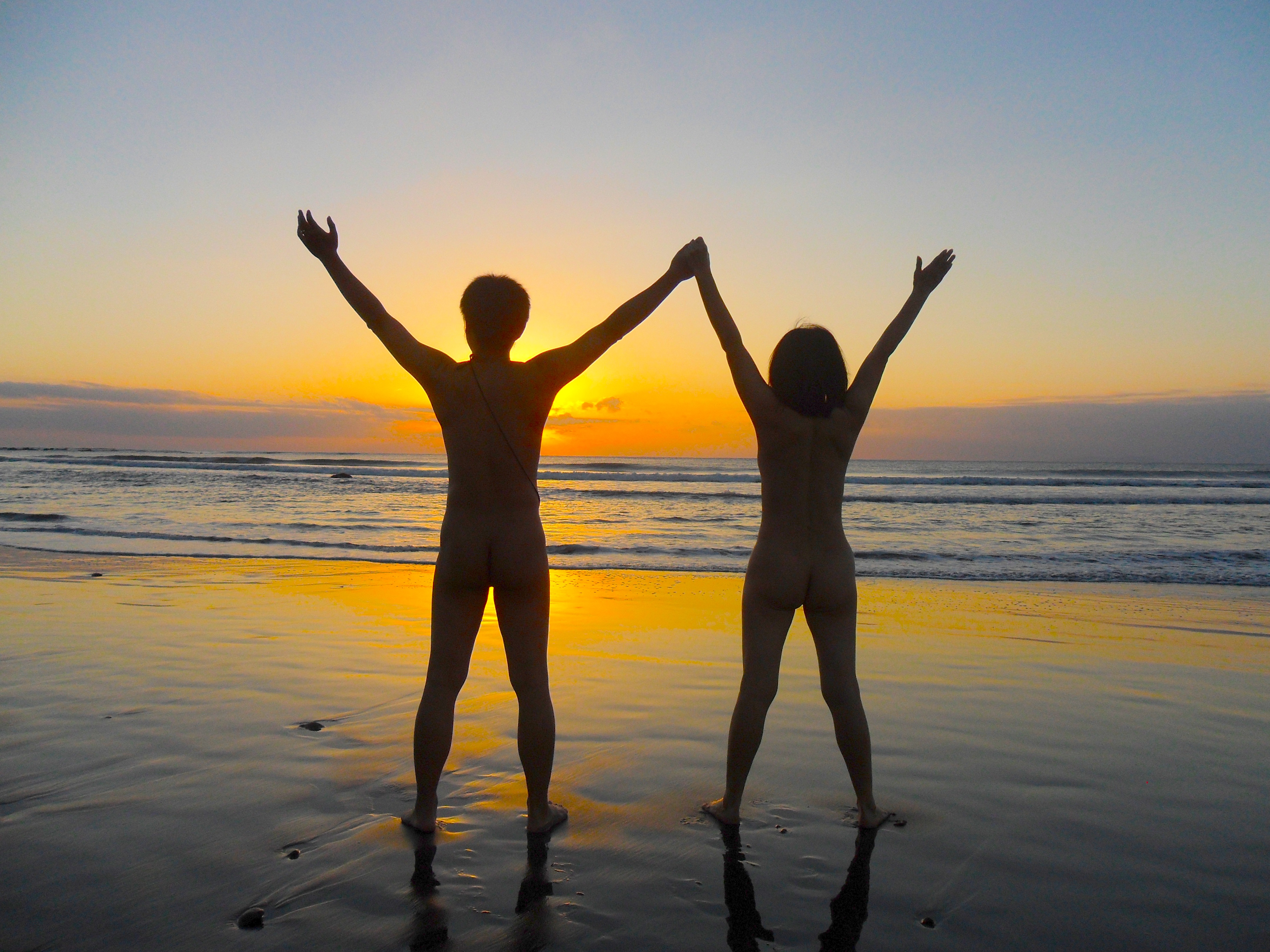 File:Beautiful sunset in Taidong beach.JPG. 