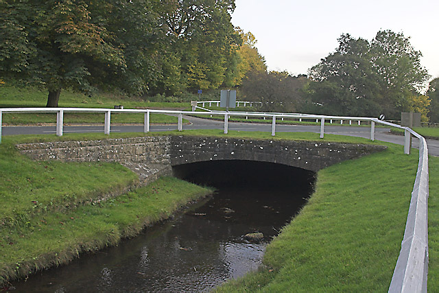 File:Bridge over Hutton Beck - geograph.org.uk - 1544753.jpg