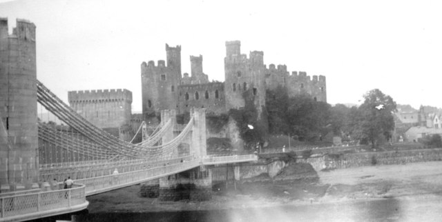 File:Conwy Bridge and Castle - geograph.org.uk - 159518.jpg