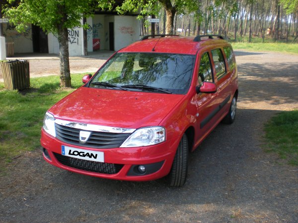 File:Dacia logan break 2009.jpg