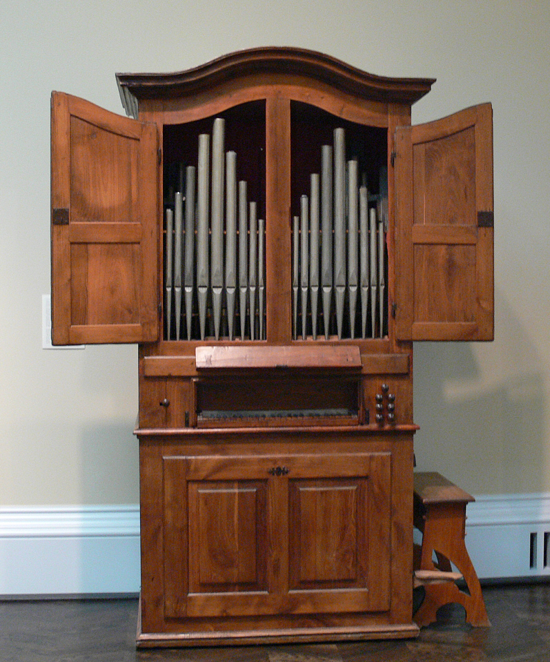 portable pipe organ This was updated on the 26th May 2015.