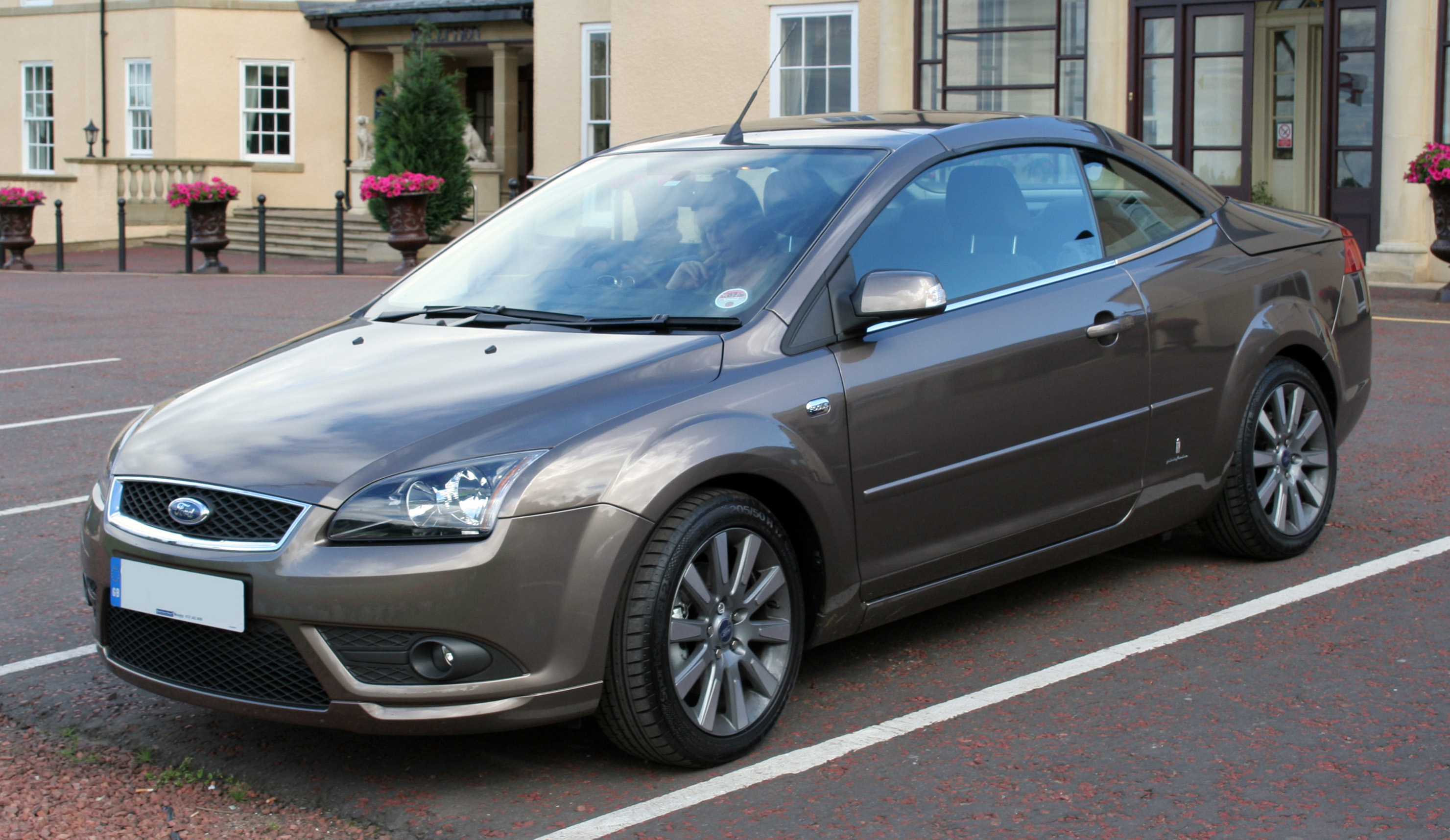 Ford_Focus_cc2_(2)