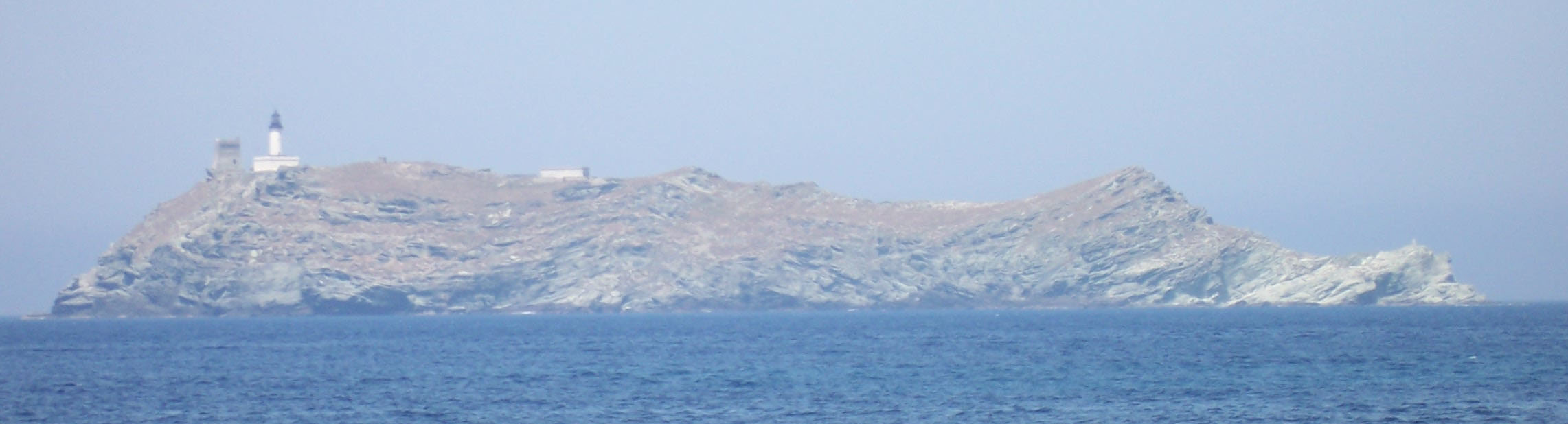 Море расположенное на северо востоке. Джиралья остров.