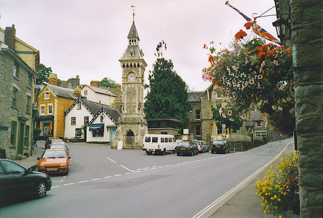 File:Hay-on-Wye, Clock Tower.jpg