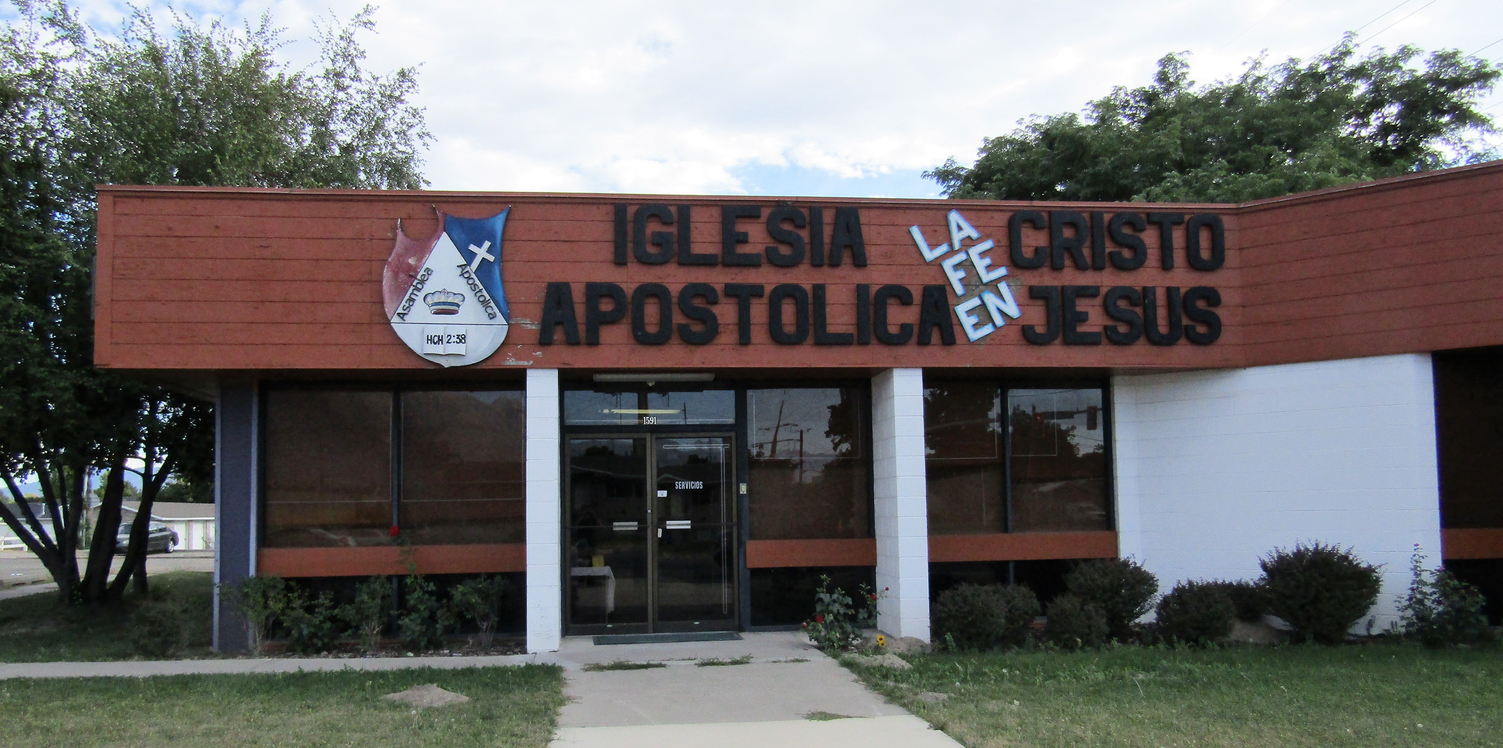 Archivo:Iglesia Apostolica De La Fe En Cristo Jesus (26832196259).jpg -  Wikipedia, la enciclopedia libre