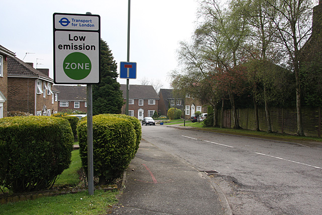 File:London low emission zone sign.jpg