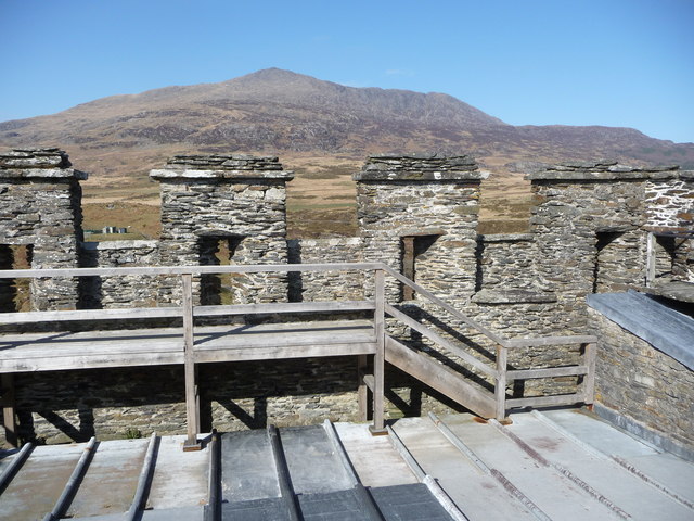 File:Moel Siabod from the restored keep battlements at Dolwyddelan - geograph.org.uk - 2299428.jpg