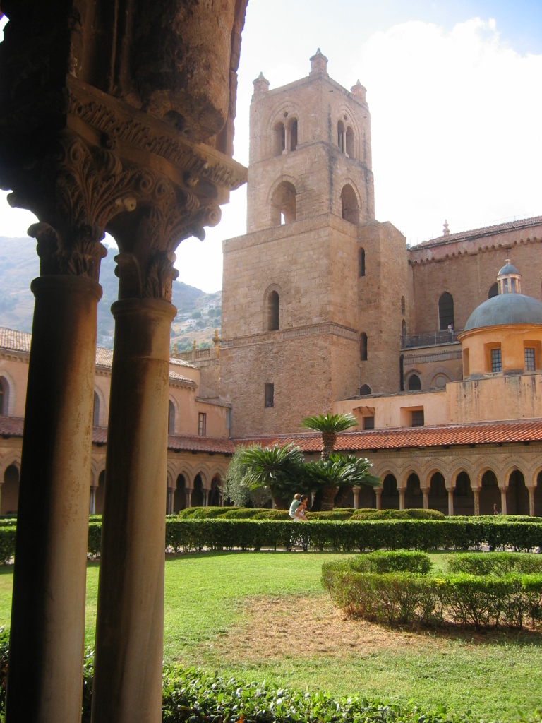 Monreale Cloister4.jpg