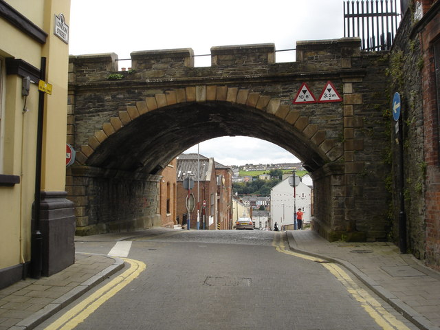 File New Gate Londonderry Geograph Org Uk 9107 Jpg Wikimedia Commons