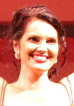 Ninaconcert (cropped).jpg