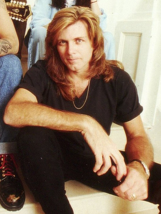 File:Pat Torpey MrBig-1992-Paris (cropped).jpg