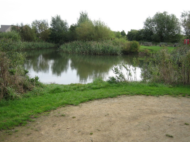 File:Pond between old and new Langford Village - geograph.org.uk - 58269.jpg