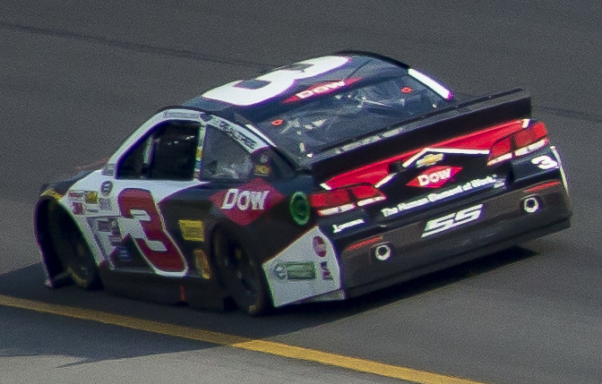 File:Pure Michigan 400 Nascar race 8-16-15 (20740433215) (cropped).jpg