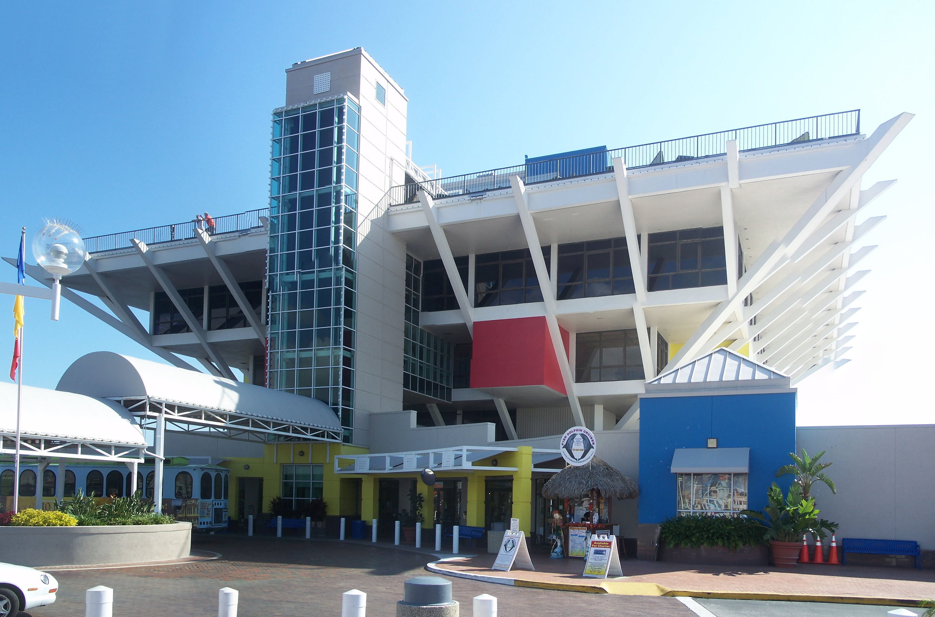 File:St. Pete Pier pano-tall01.jpg - Wikipedia