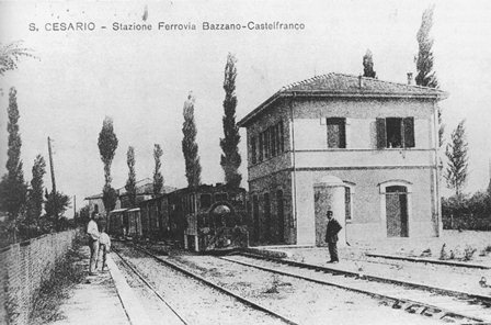 File:Stazione di San Cesario.jpg