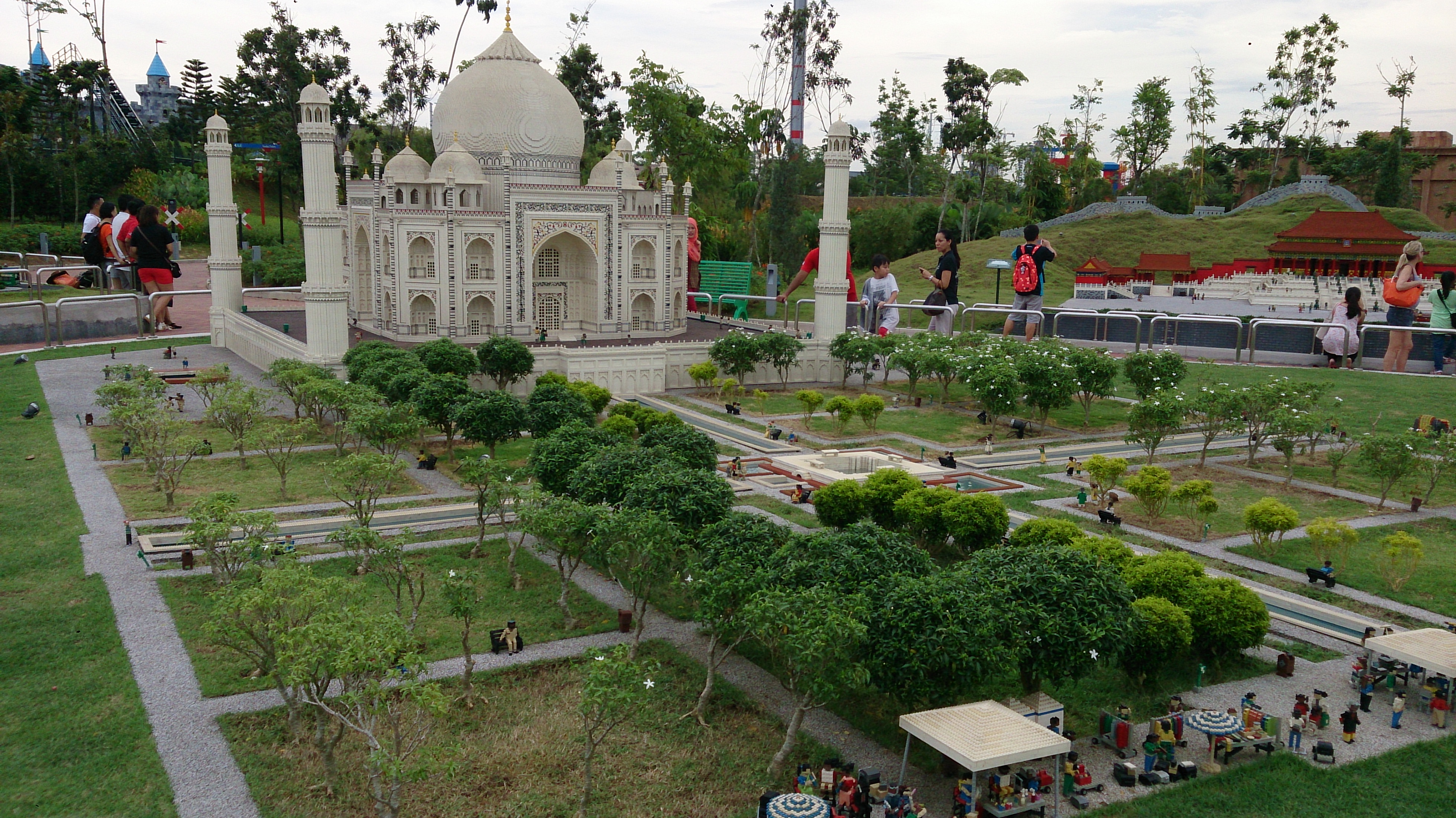 File:Taj mahal lego.jpg - Wikimedia Commons