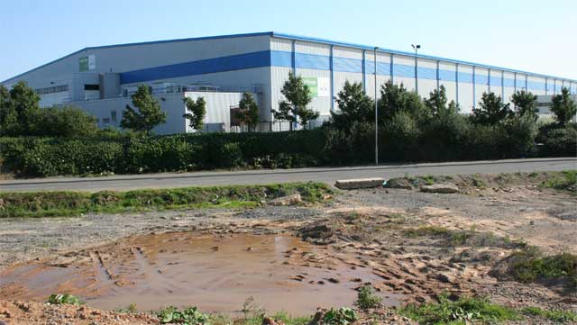 File:Waitrose Regional Distribution Centre - geograph.org.uk - 245299.jpg