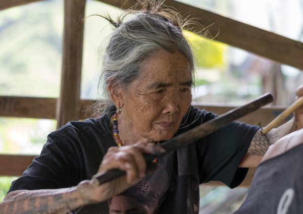 File:Whang-od tattooing.jpg