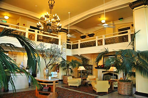 File:Ashland Springs Hotel Lobby (Jackson County, Oregon scenic images) (jacD0064).jpg