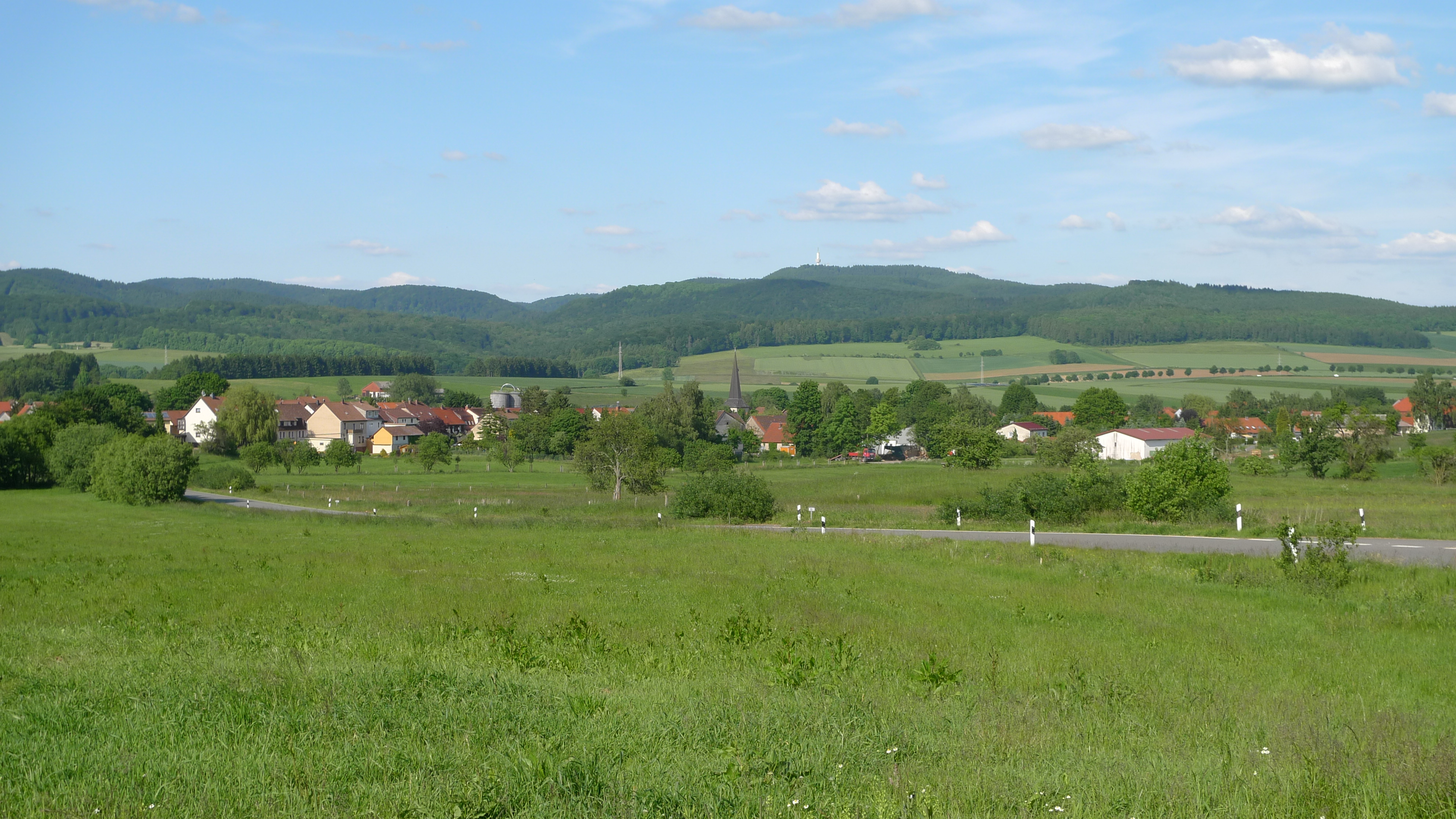 File:Göttinger Str. 38c, Bovenden (Hofeingang).jpg - Wikimedia Commons