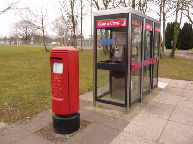 File:Bovington, postbox No. BH20 287 and phones, Gaza Road - geograph.org.uk - 1708396.jpg