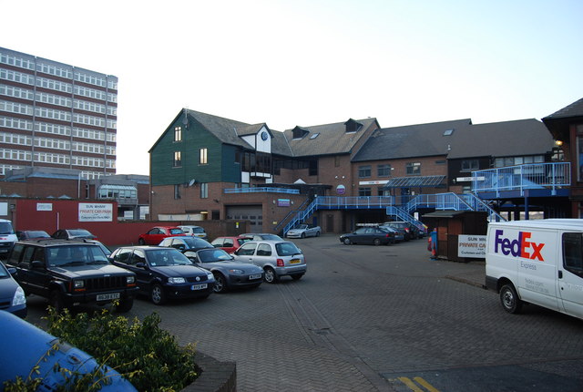 File:Car Park, Sun Wharf - geograph.org.uk - 1148126.jpg