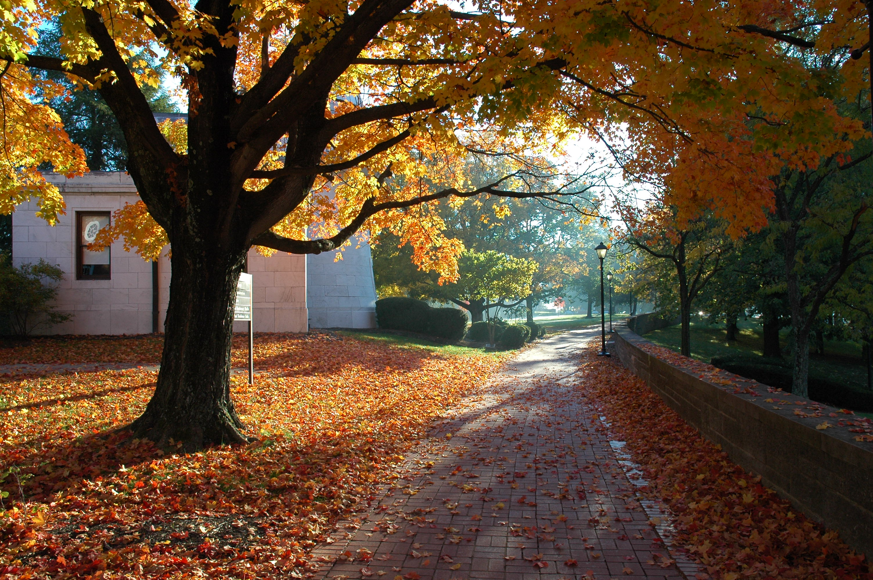 ChapelWalkDenisonUniversityGranvilleOhio.jpg. 