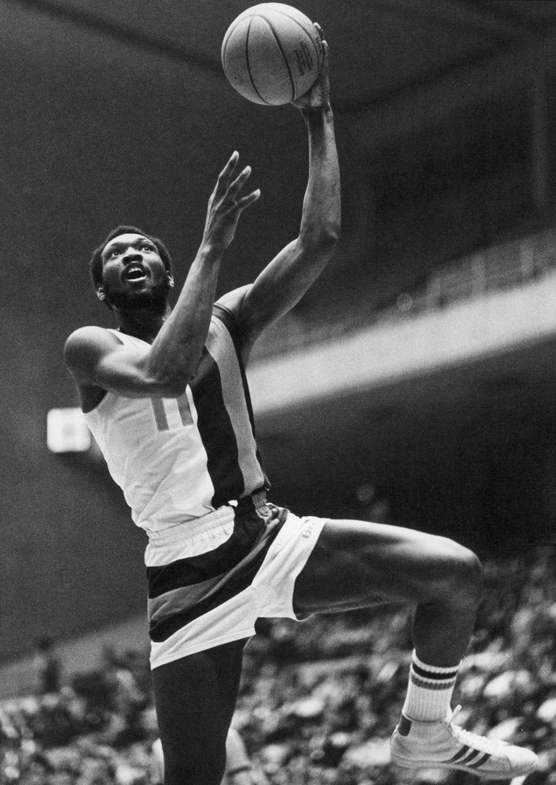 Sports Heroes Feats And Facts: Basketball Champions #74 Elvin Hayes