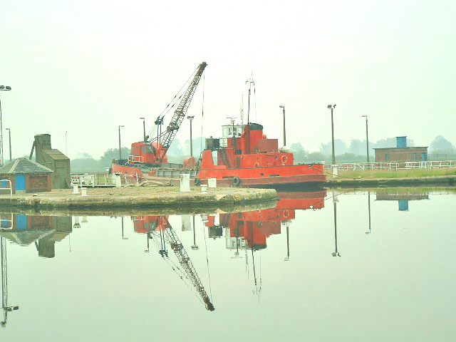 File:Goole Docks, Dredger - geograph.org.uk - 197322.jpg