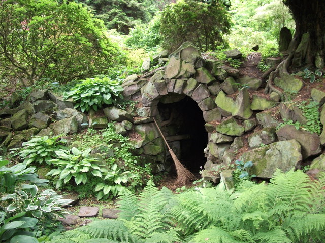 File:Grotto, Rode Hall.jpg