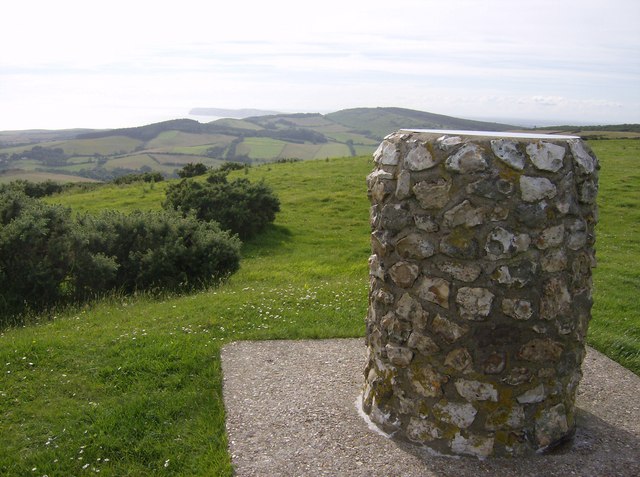 File:Limerstone Down looking west - geograph.org.uk - 502193.jpg