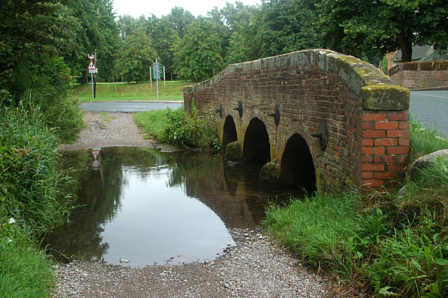 Moreton Brook Bridge - geograph.org.uk - 1439849