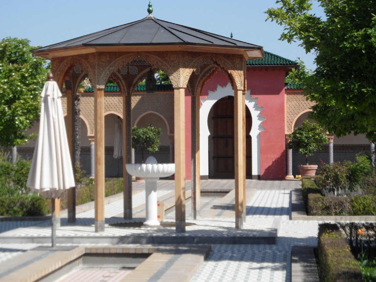 File Orientalischer Garten Leider Gerade Ohne Wasser Wegen