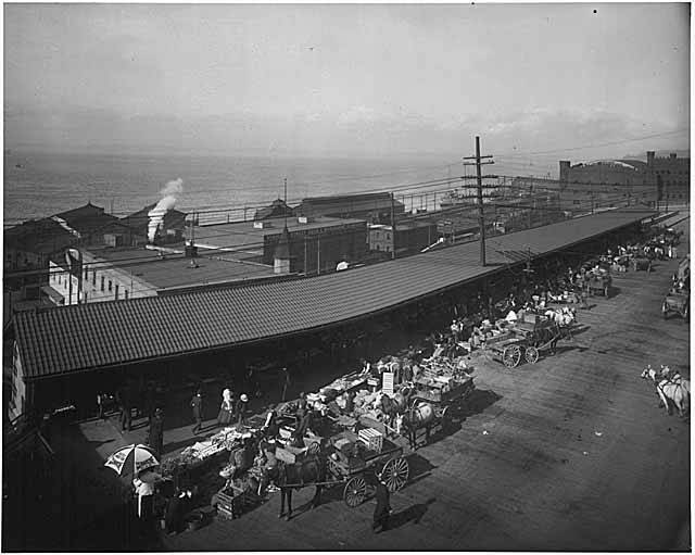 File:Pike Place Market, Seattle, ca 1911 (MOHAI 591).jpg