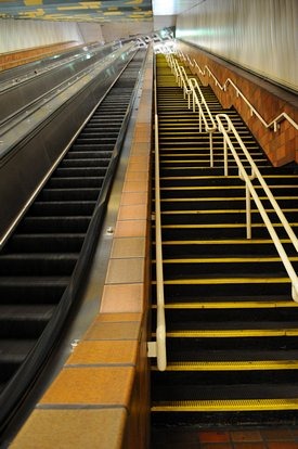 File:Porter square escalator.jpg