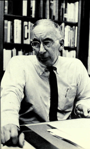 <span class="mw-page-title-main">Richard W. Leopold</span> American historian